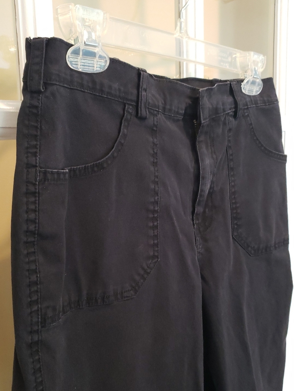 Vtg Gloria Vanderbilt Black Capris Pants Size: 10P - Picture 7 of 16